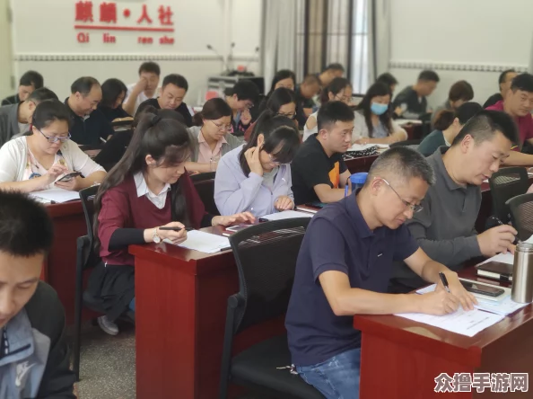 迷人的保险销售员：如何在竞争激烈的市场中脱颖而出，赢得客户信任与忠诚