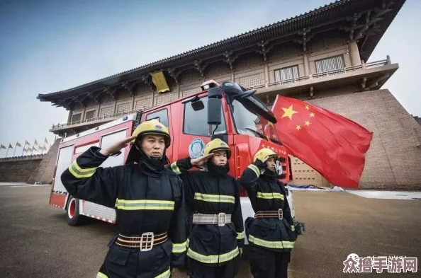 武汉消防官兵双龙2023：勇敢无畏，守护城市安全的英雄们展现了卓越的专业精神与团队协作