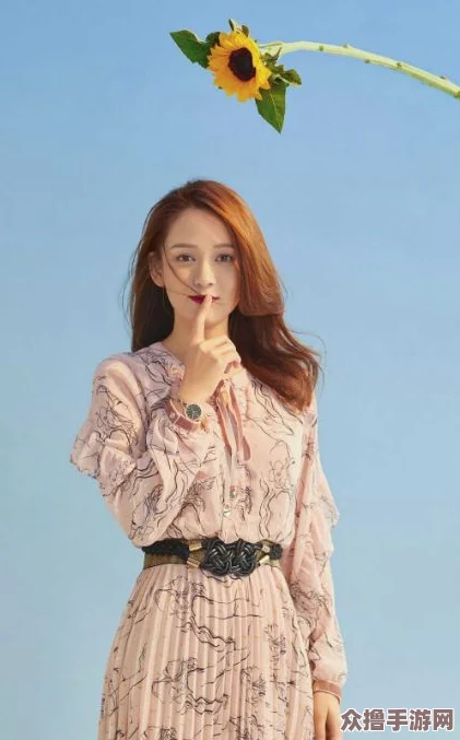 校园pop1n高中：热门明星助阵，引领时尚潮流